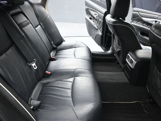 Used 2017 INFINITI Q70 L 3.7 image 24