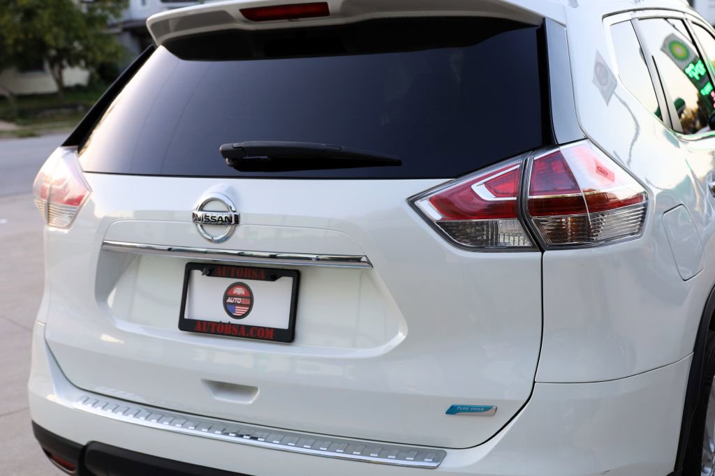 Used 2014 Nissan Rogue SV image 29