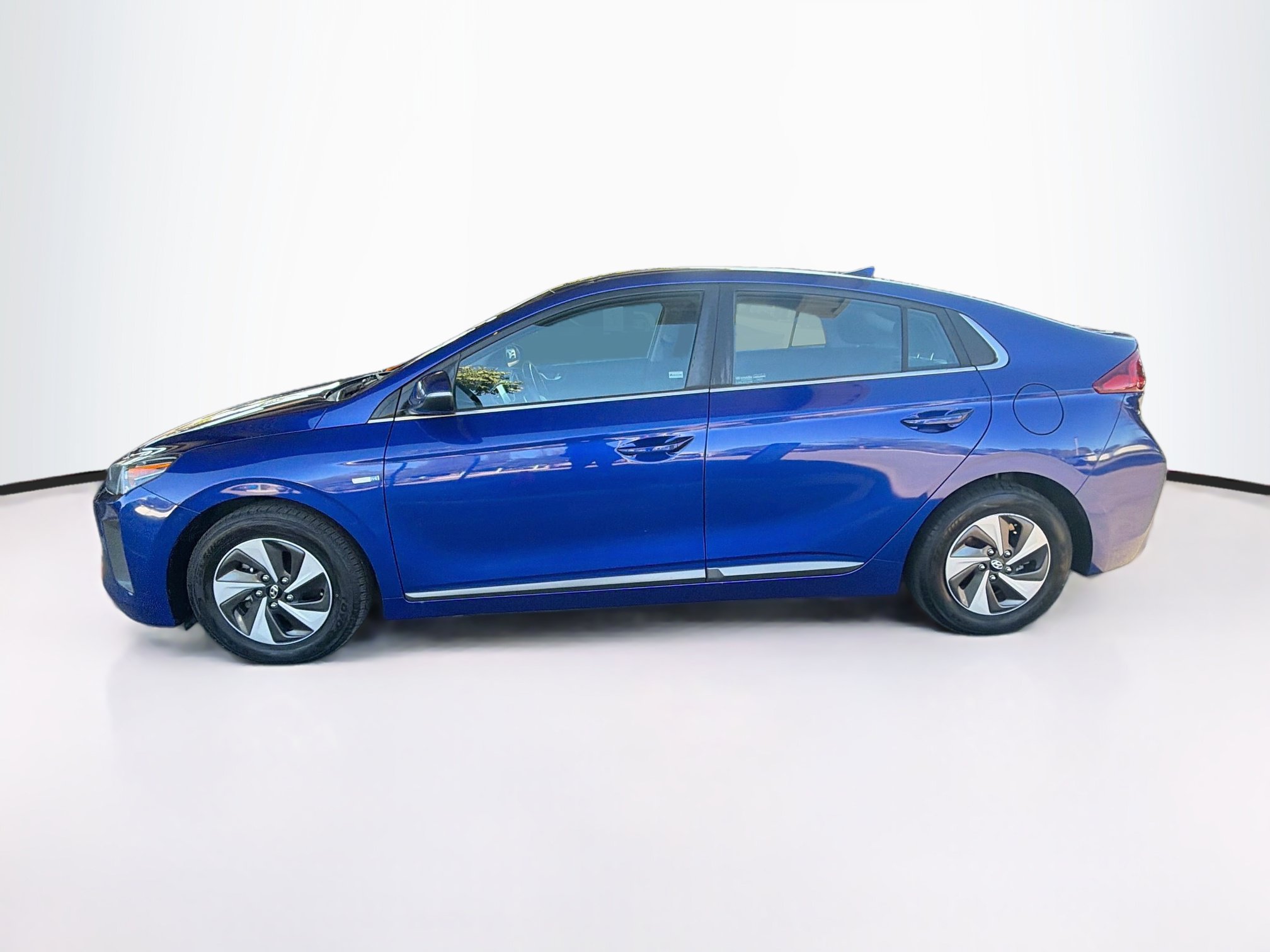 Used 2019 Hyundai Ioniq SEL FWD image 4