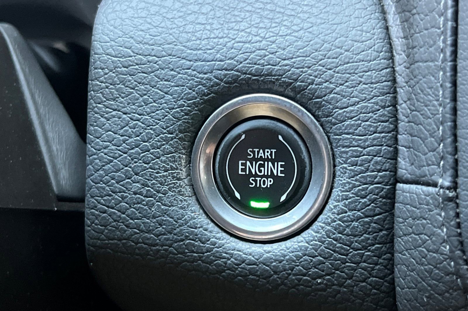 Used 2021 GMC Yukon XL Denali AWD/4WD image 24