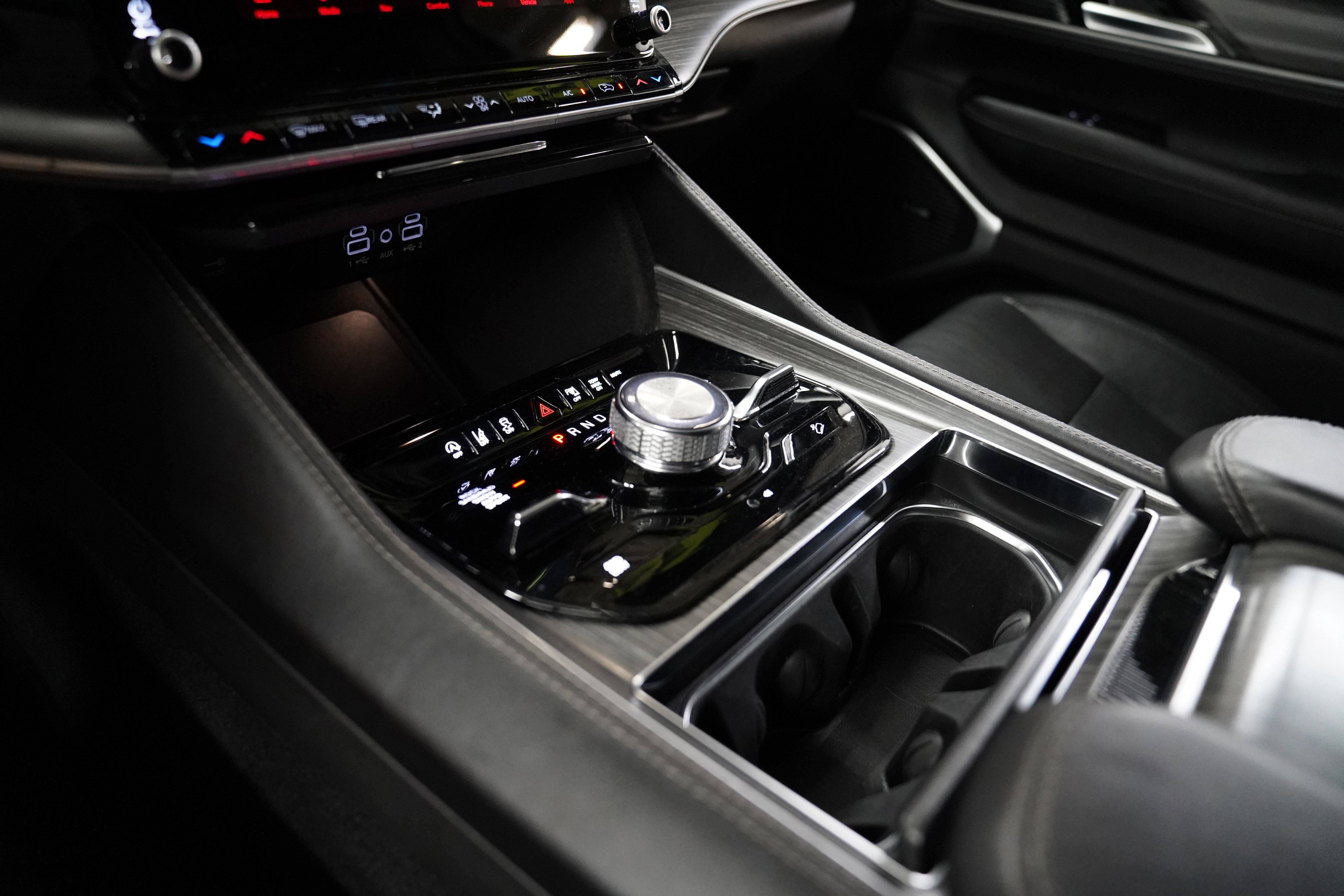 Used 2023 Jeep Wagoneer Series III w/ Preferred Equipment Group image 28