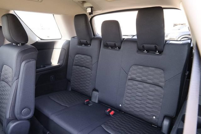 Certified 2025 Nissan Pathfinder SV w/ SV Premium Package FWD image 12