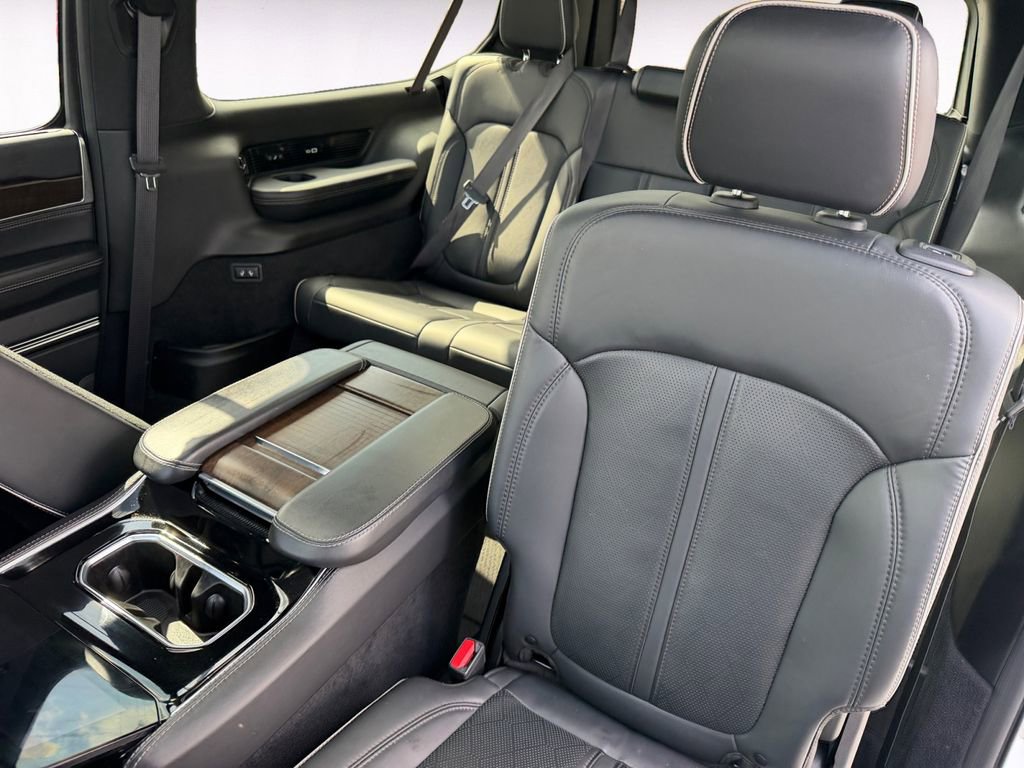 Used 2023 Jeep Grand Wagoneer L Series II AWD/4WD image 13
