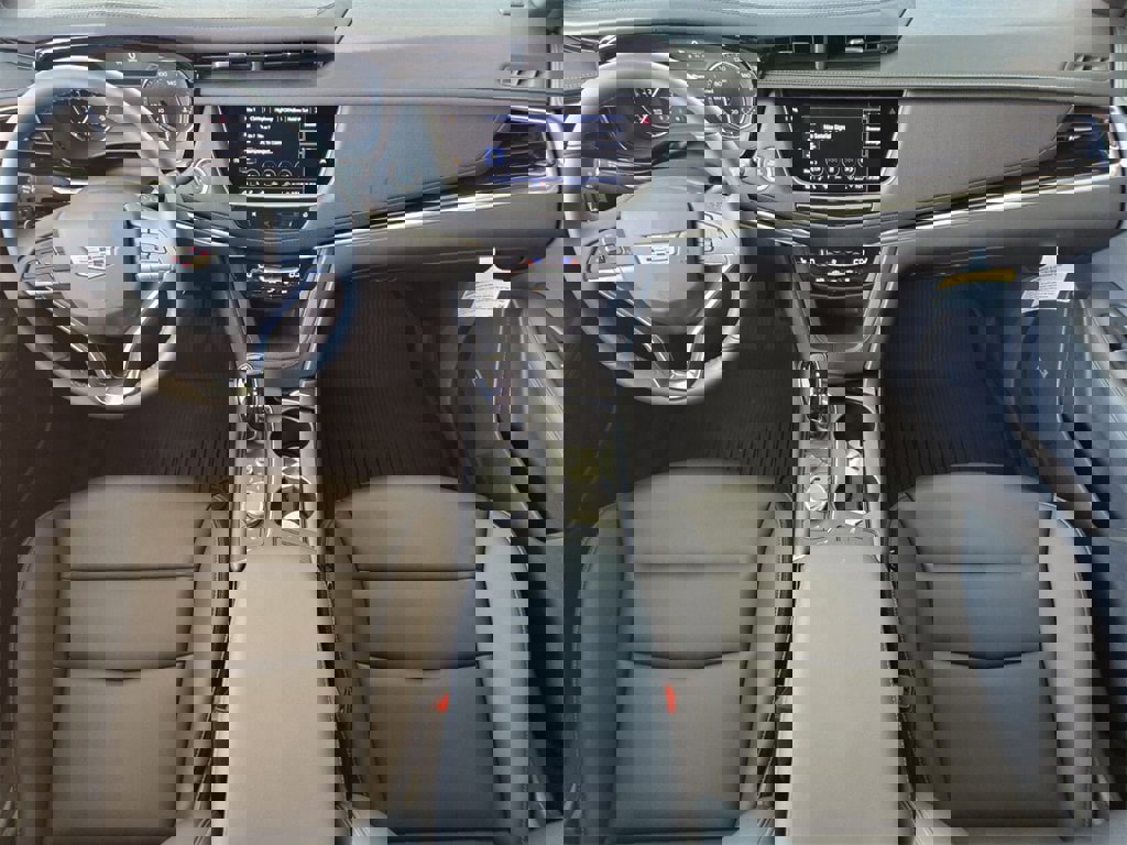 New 2025 Cadillac XT6 Luxury image 12