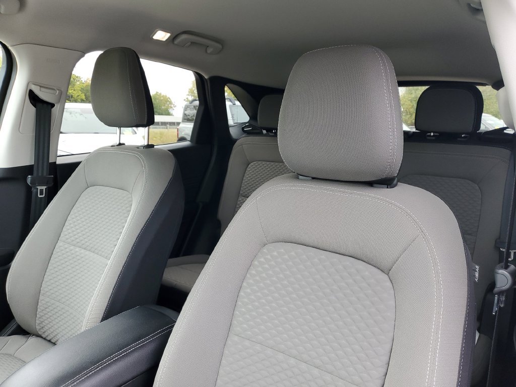 Certified 2022 Ford Escape SE w/ Cold Weather Package AWD/4WD image 12
