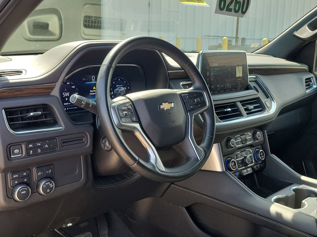 Used 2024 Chevrolet Tahoe Premier AWD/4WD image 18