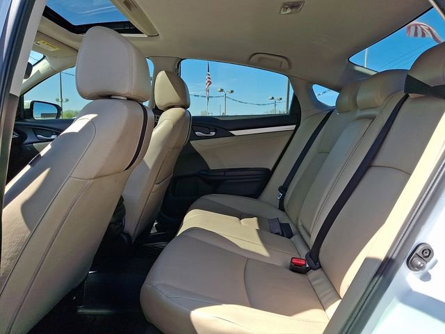 Used 2019 Honda Civic Touring image 10