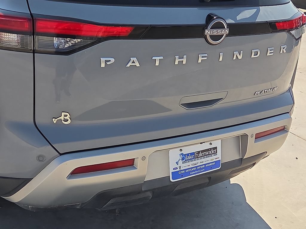 Used 2022 Nissan Pathfinder Platinum w/ Cargo Package FWD image 16