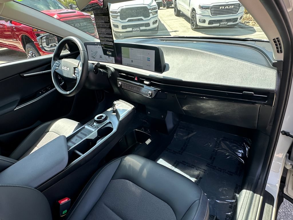 Used 2024 Kia EV6 Light RWD image 16