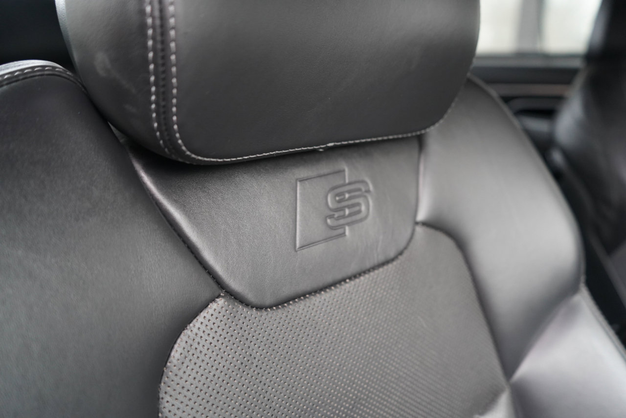 Used 2022 Audi S8 w/ S8 Comfort Plus Package image 60