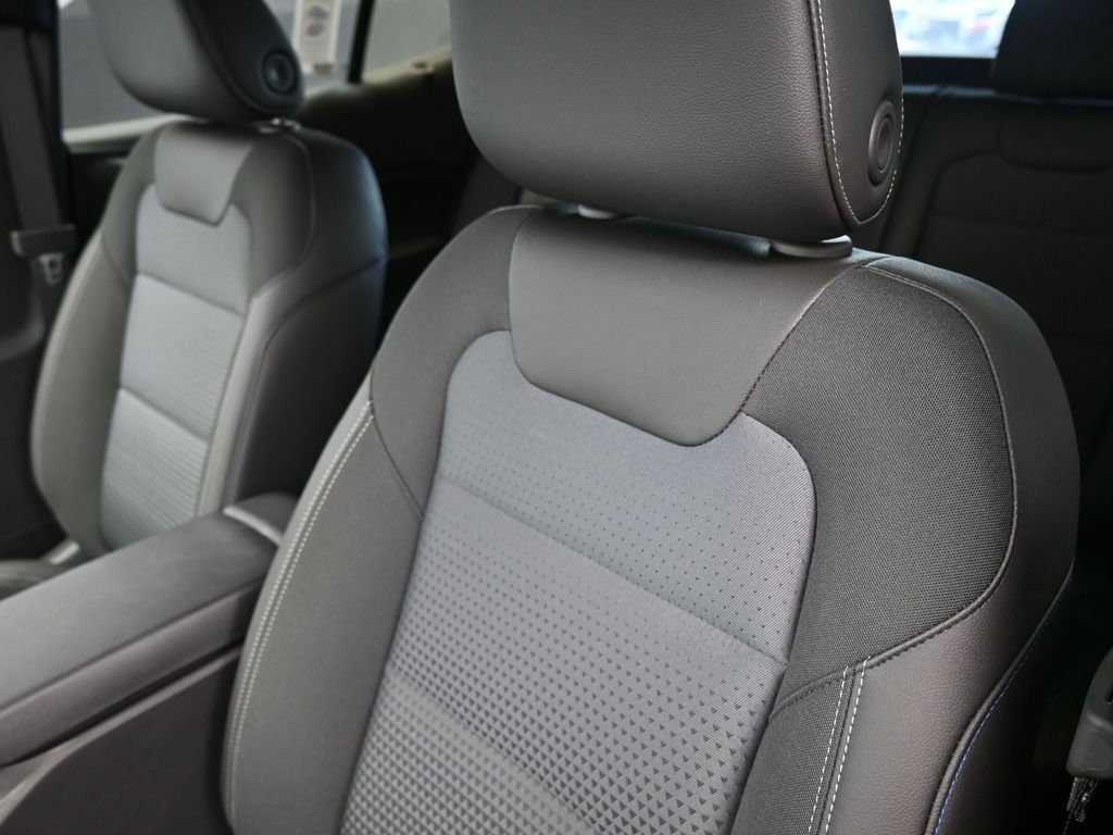 New 2025 Chevrolet Trax LT w/ Driver Confidence Package image 19