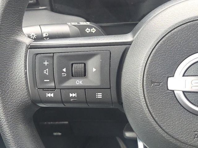 Used 2025 Nissan Kicks S FWD image 34