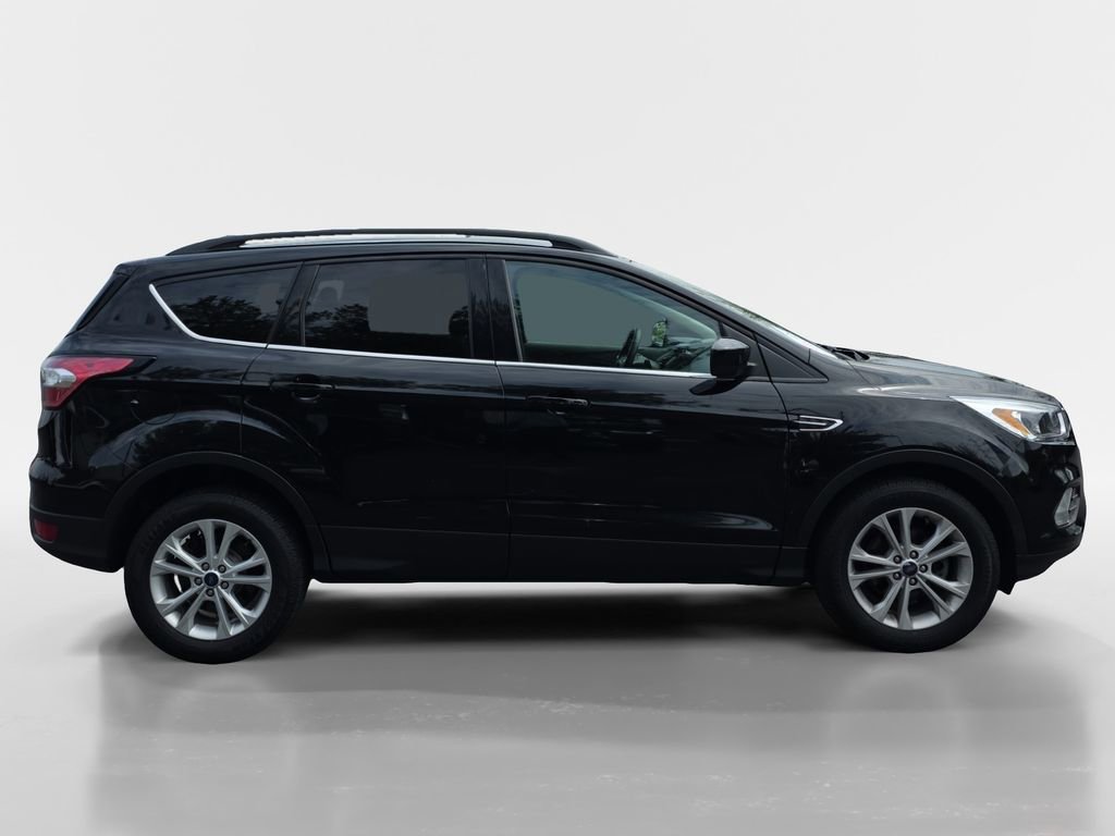 Used 2018 Ford Escape SE w/ SE Sync 3 Package FWD image 3