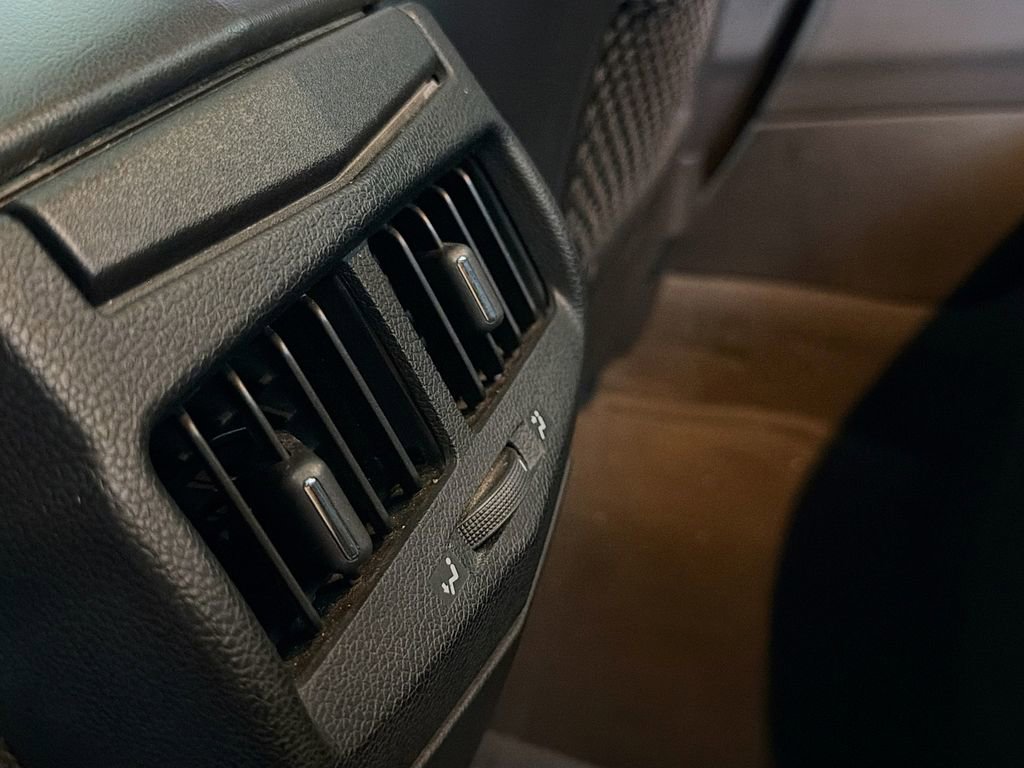 Used 2015 Cadillac CTS V RWD image 29