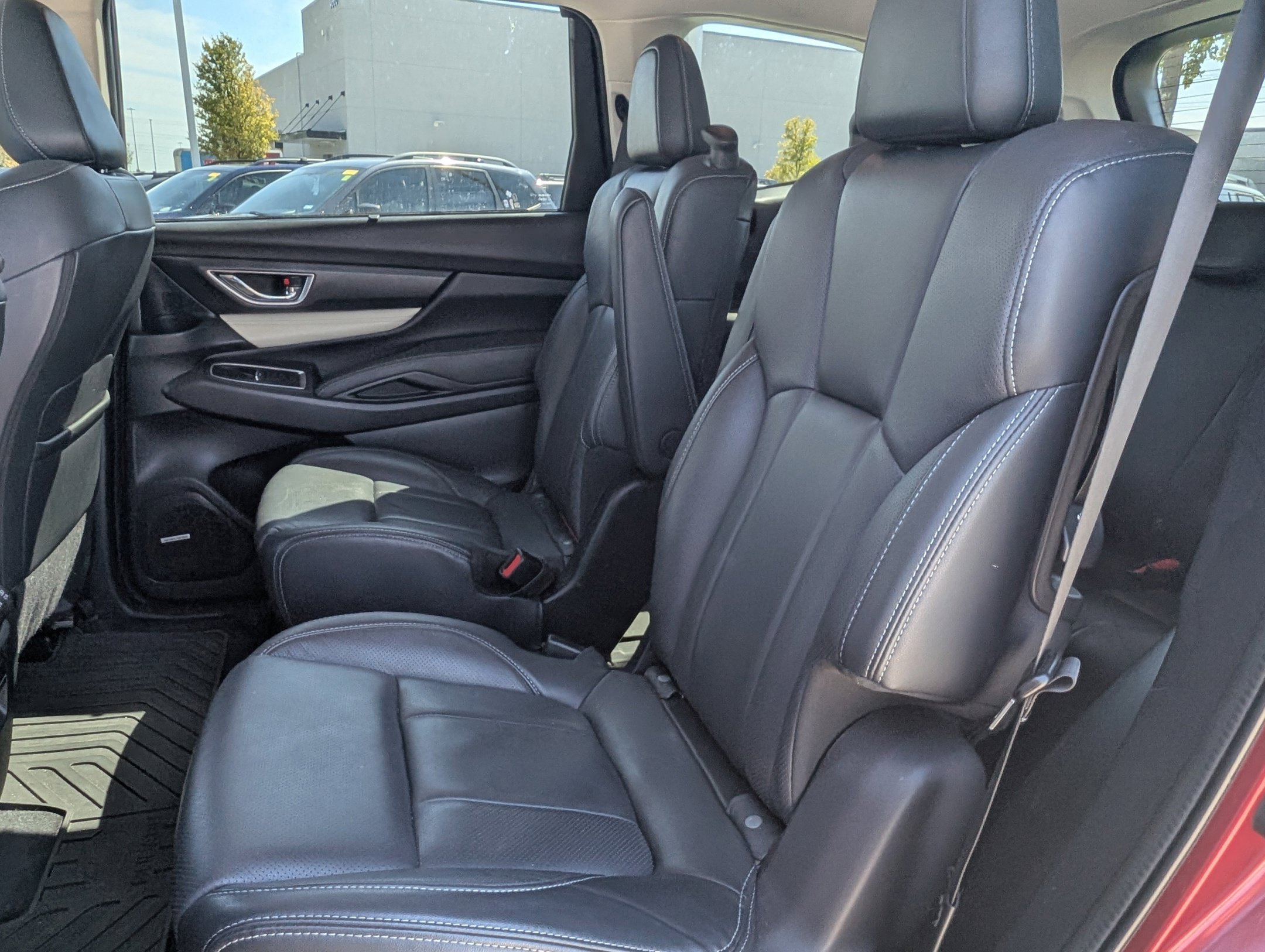 Used 2022 Subaru Ascent Limited w/ Technology Package AWD/4WD image 30
