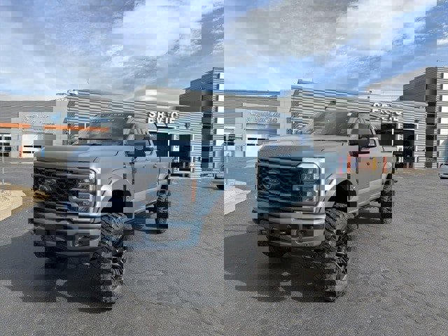 New 2026 Ford F250 Lariat w/ Black Appearance Package image 1