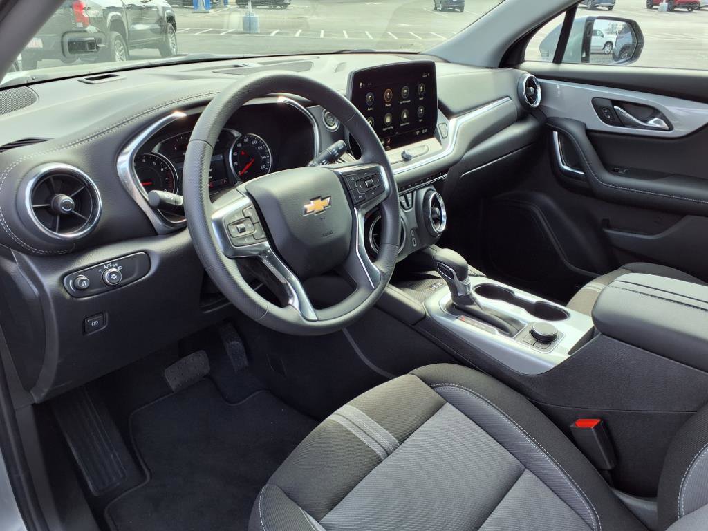 New 2025 Chevrolet Blazer LT w/ Convenience Package image 10