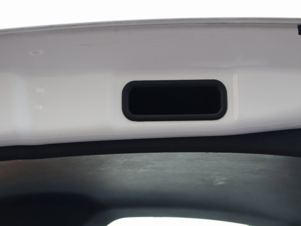 Used 2022 Nissan Kicks S image 19