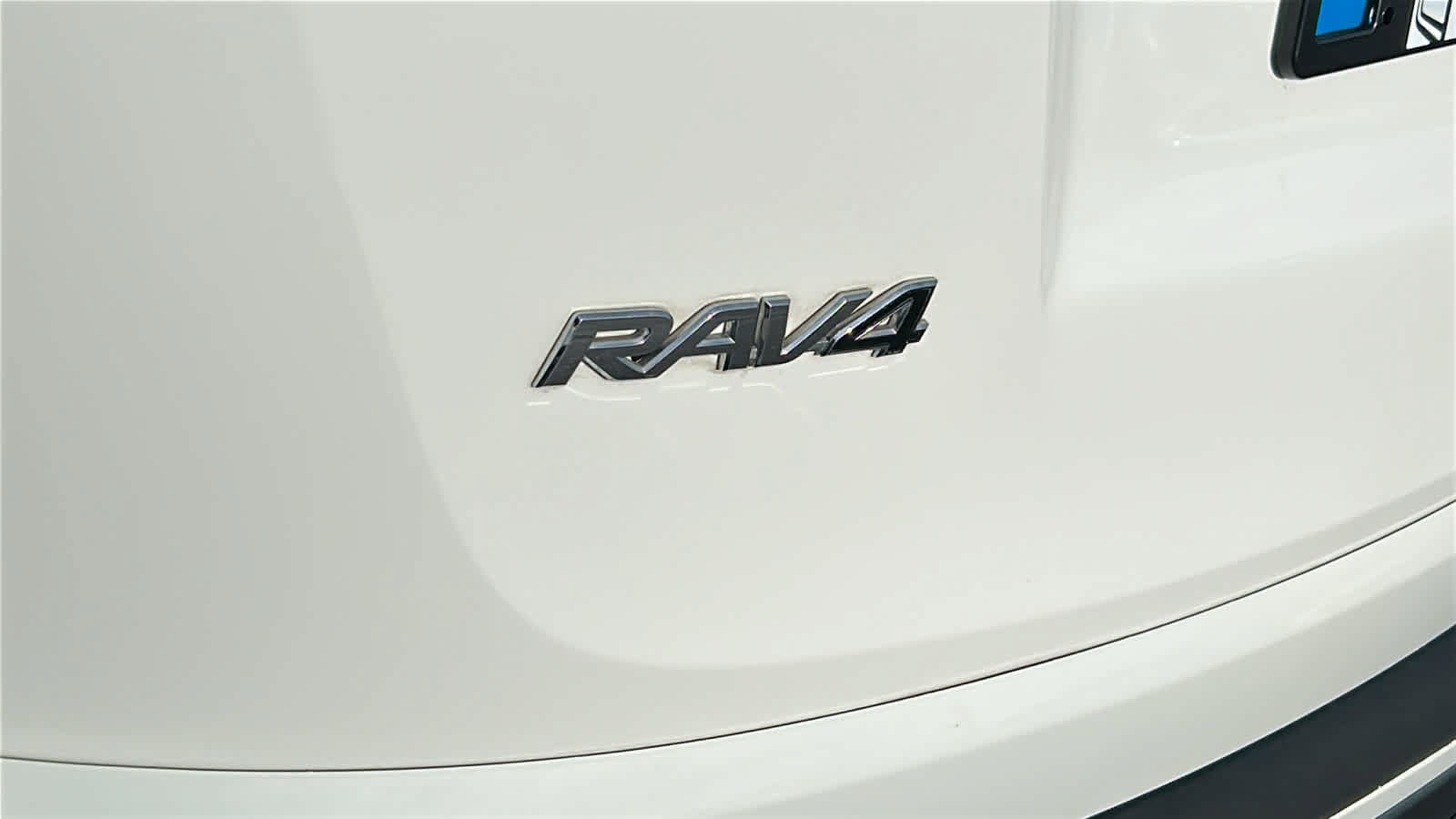 Used 2016 Toyota RAV4 LE AWD/4WD image 28
