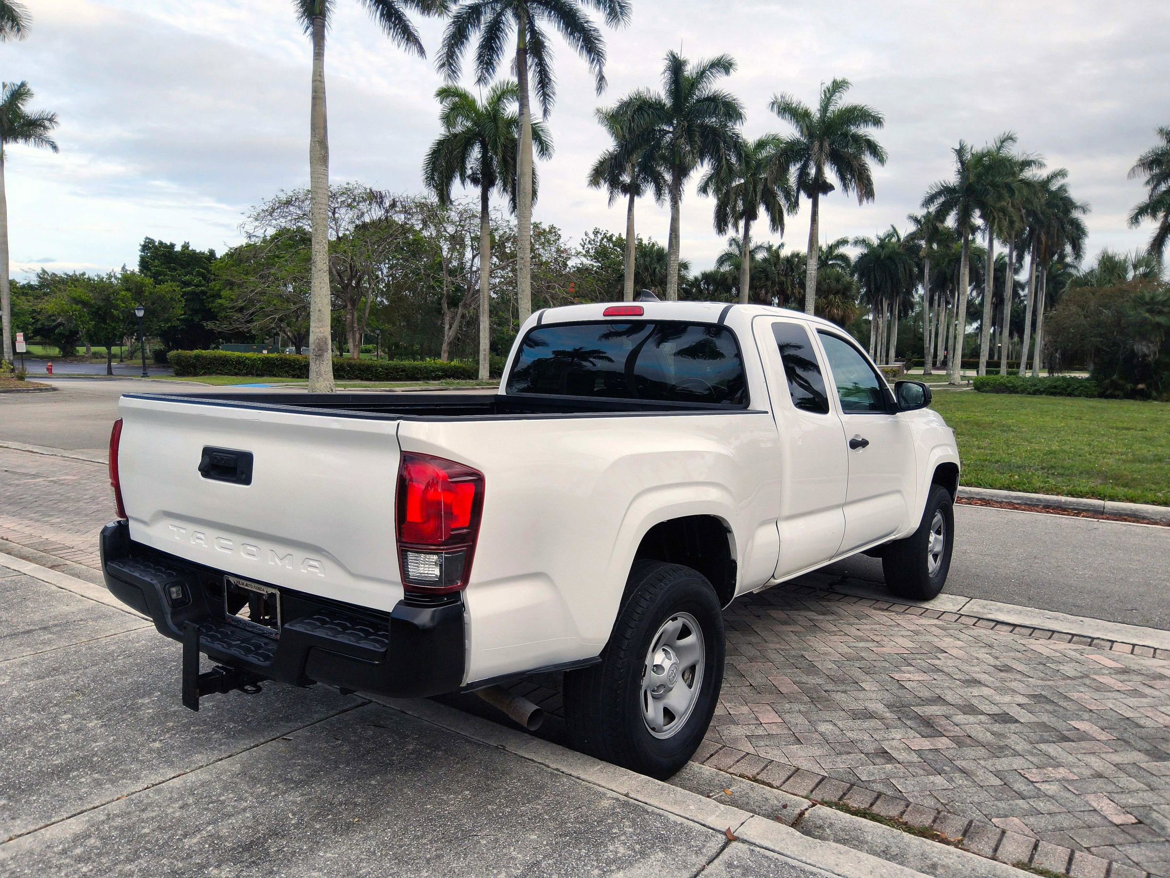 Used 2019 Toyota Tacoma SR RWD image 7
