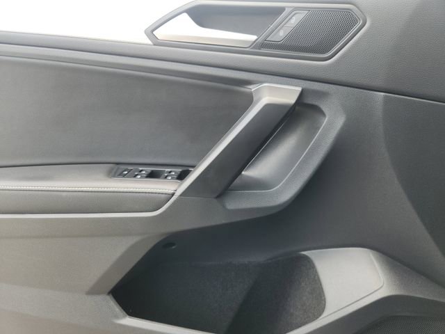 Used 2023 Volkswagen Tiguan S FWD image 17