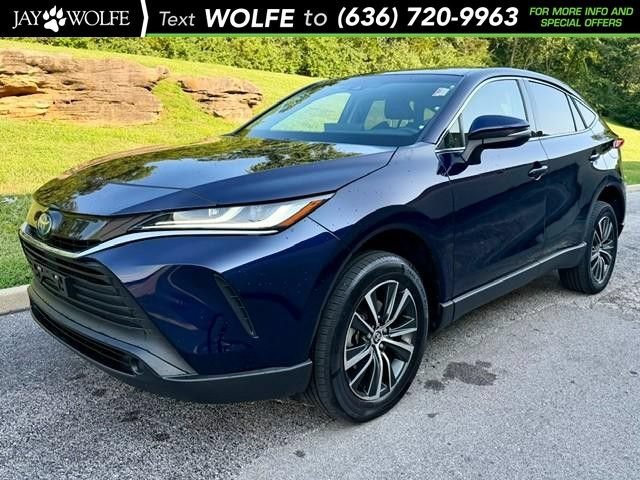 Used 2024 Toyota Venza LE AWD/4WD image 1