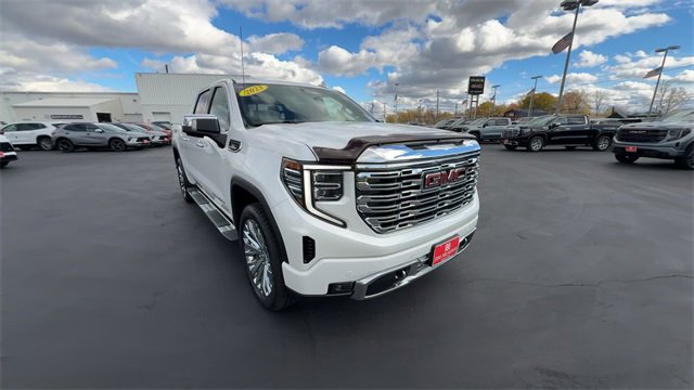 Used 2023 GMC Sierra 1500 Denali image 2