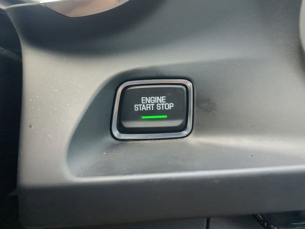 Used 2020 Chevrolet Camaro LT image 35