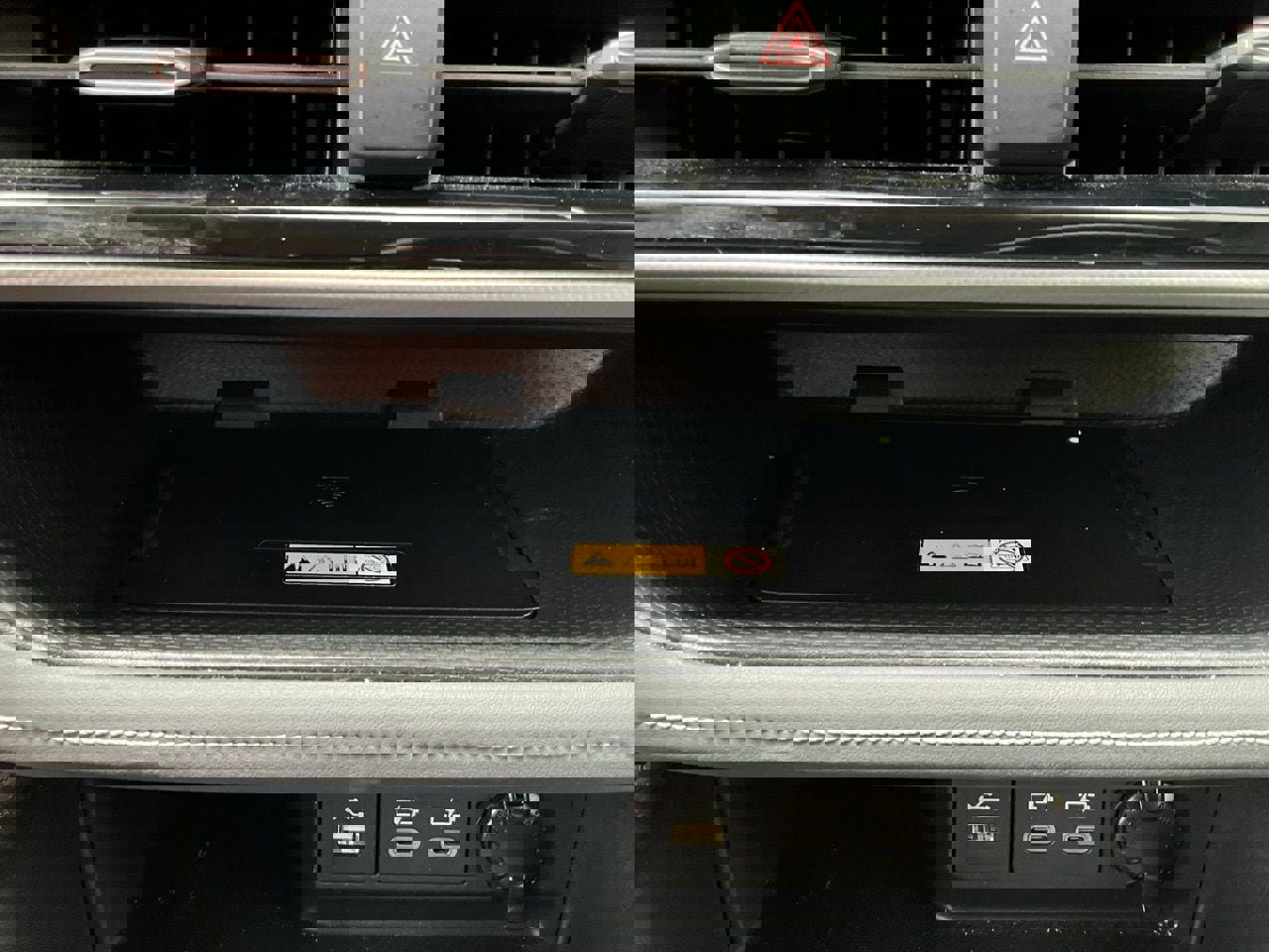 Used 2023 Toyota Highlander Platinum image 32