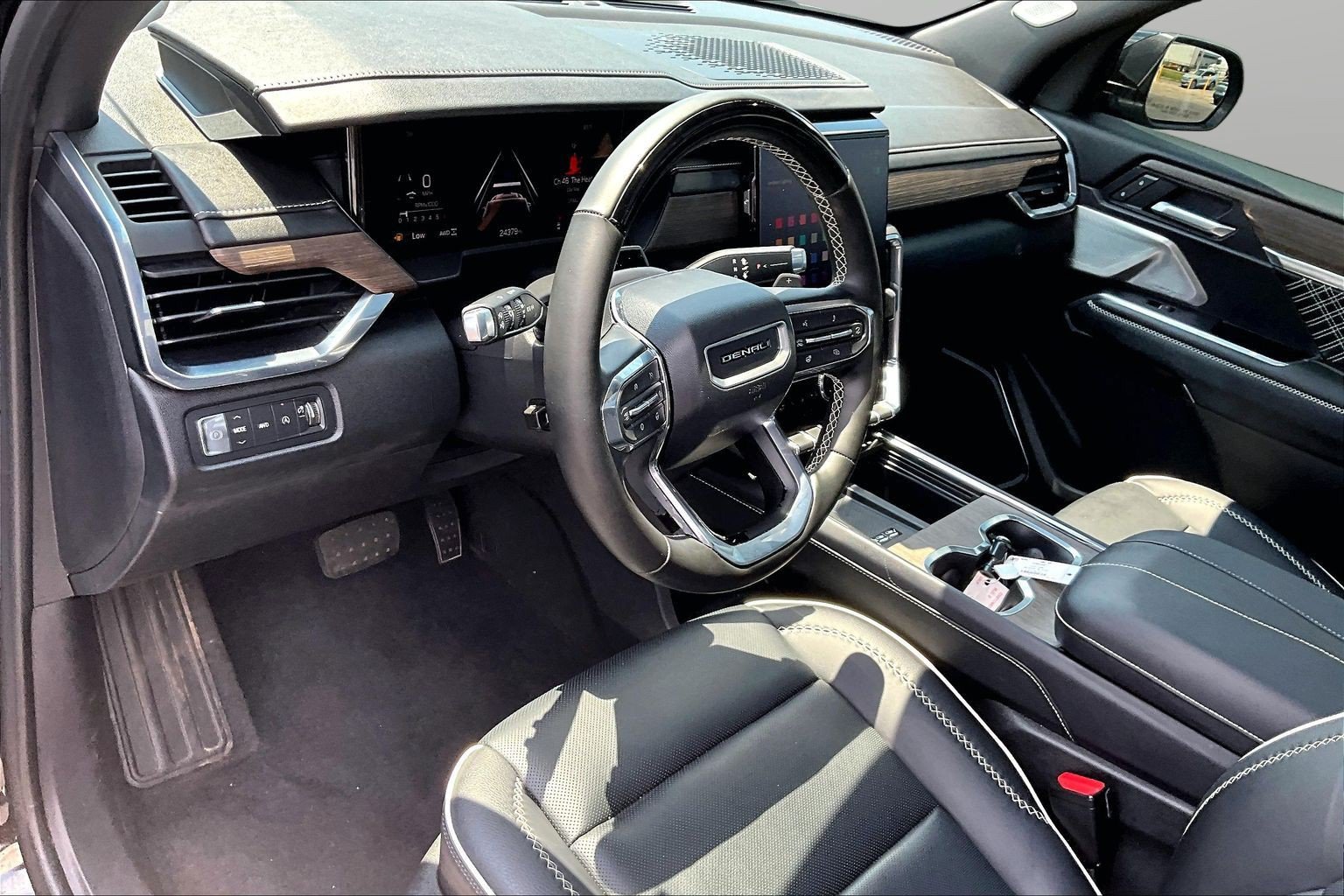 Used 2025 GMC Acadia Denali w/ Super Cruise Package AWD/4WD image 21