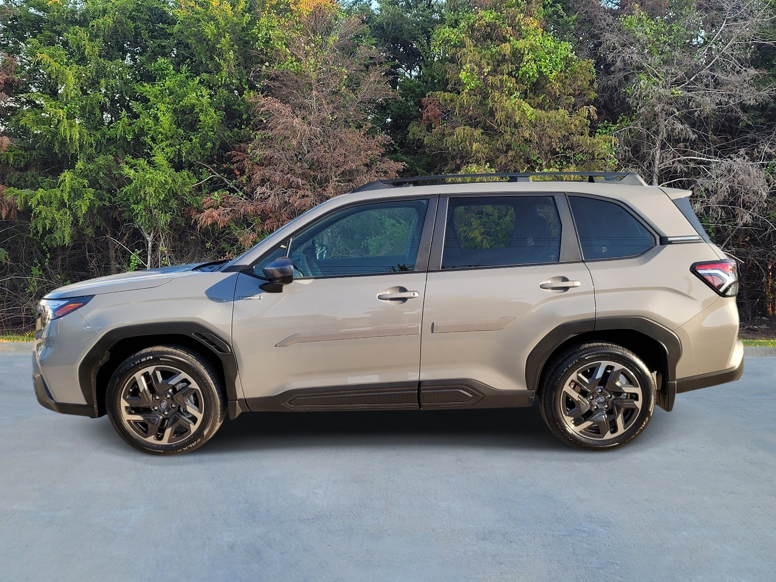 Used 2025 Subaru Forester Premium AWD/4WD image 22
