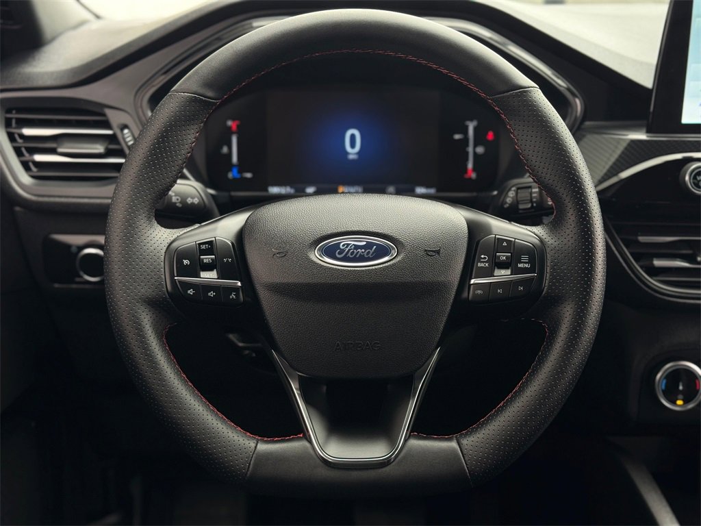 Used 2025 Ford Escape ST-Line image 14