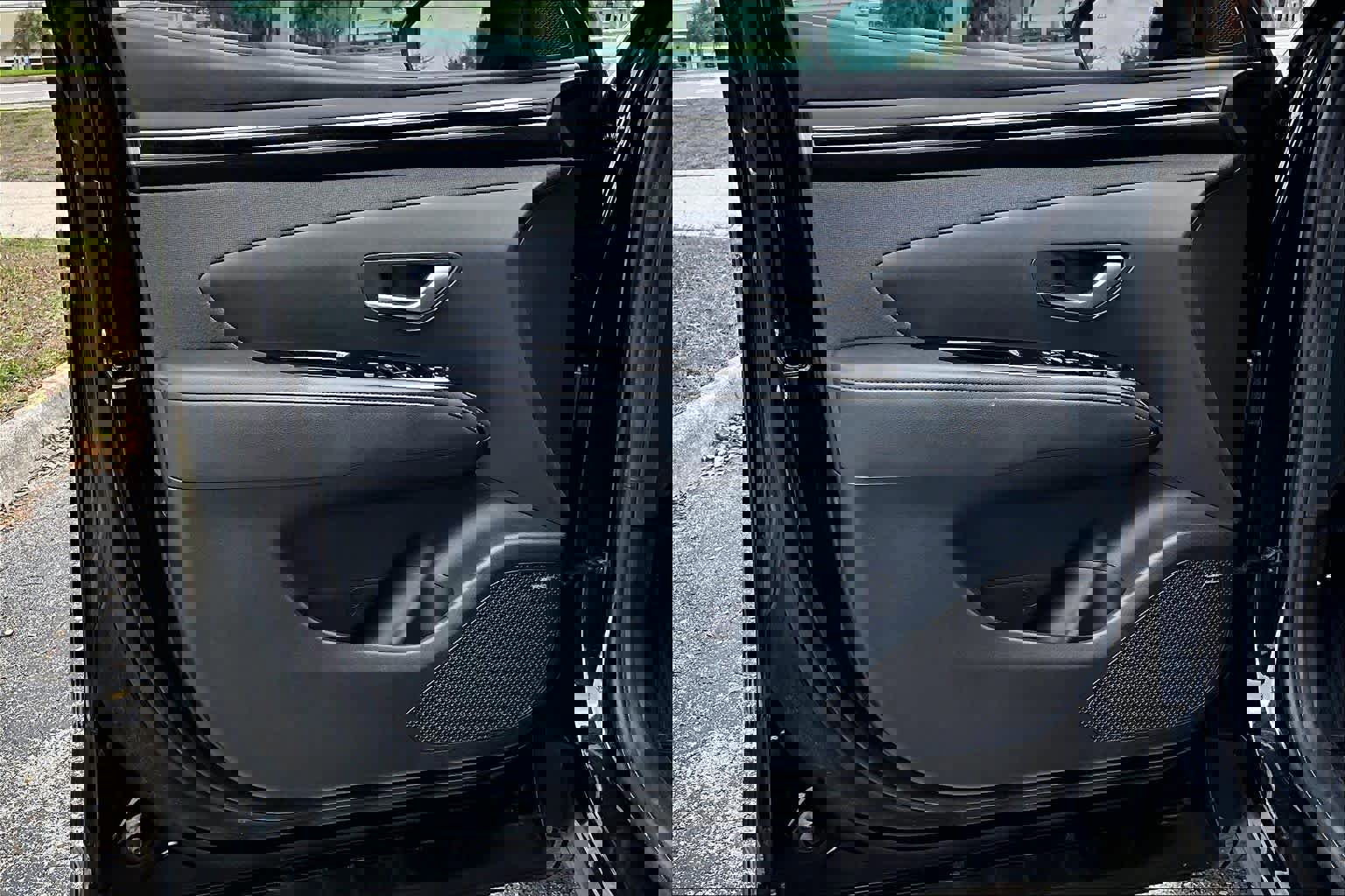 Used 2023 Hyundai Santa Cruz Limited image 25