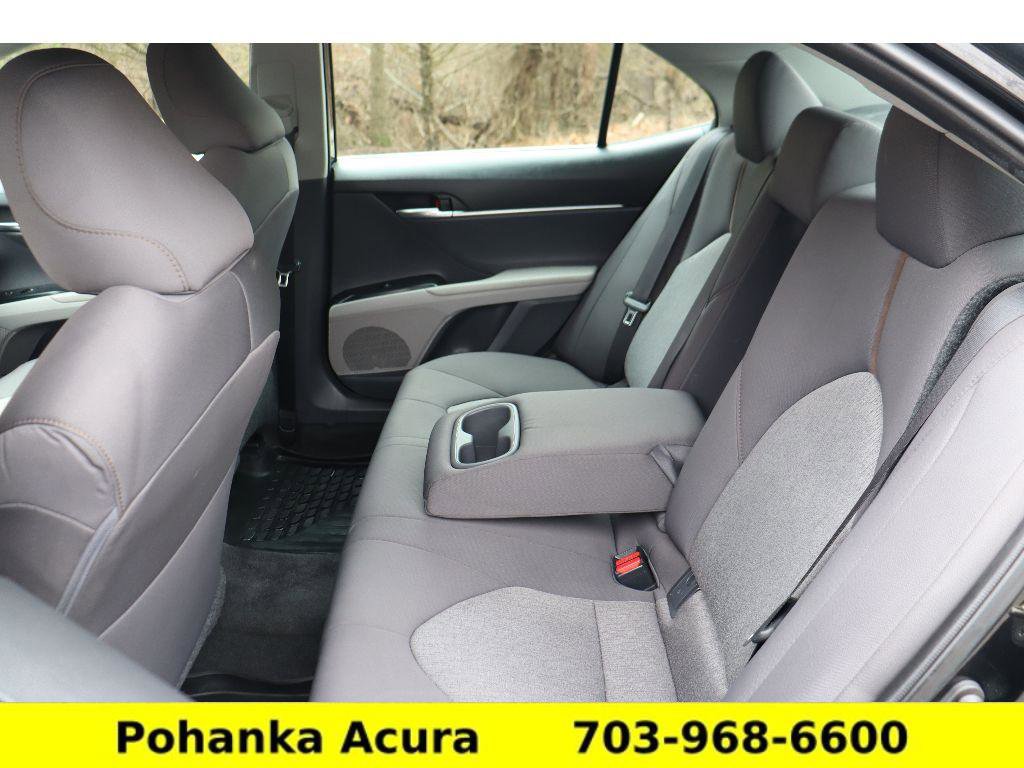 Used 2019 Toyota Camry LE image 23