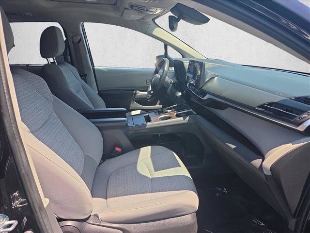Used 2022 Toyota Sienna LE w/ LE Plus Package FWD image 21