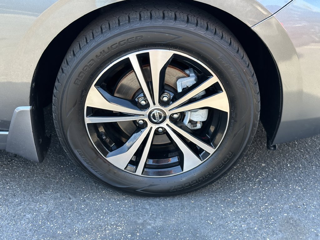 Used 2023 Nissan Sentra SV w/ All-Weather Package FWD image 10