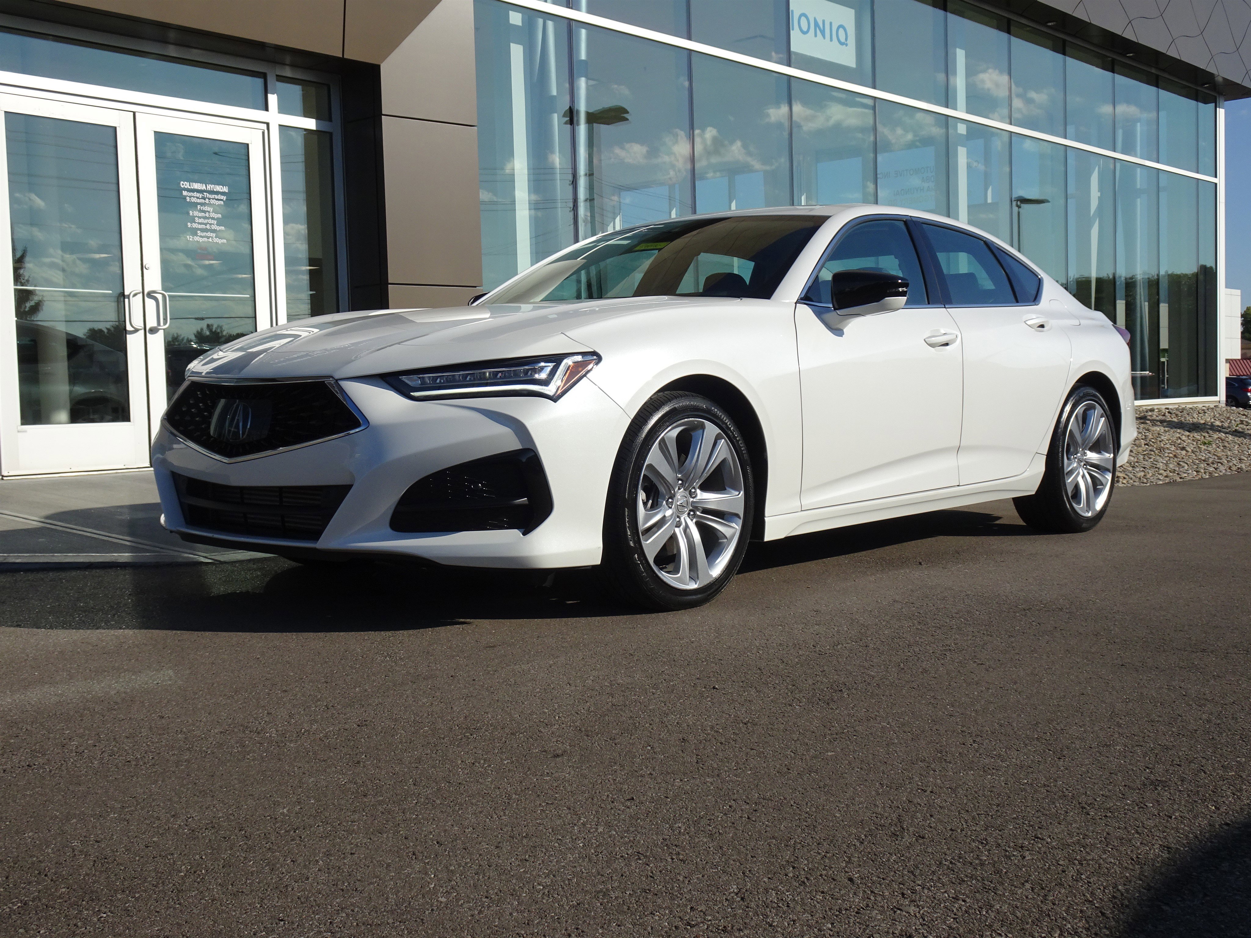 Used 2022 Acura TLX w/ Technology Package image 1