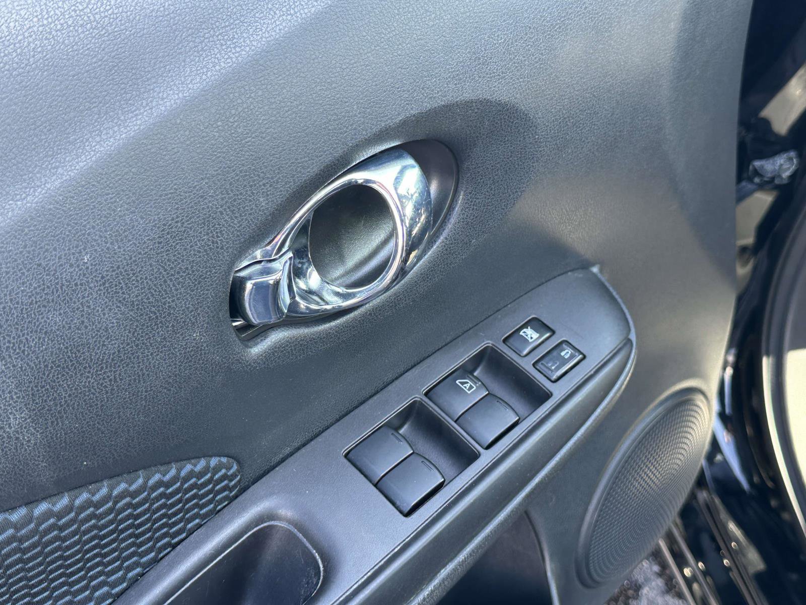 Used 2015 Nissan Versa Note SV image 18