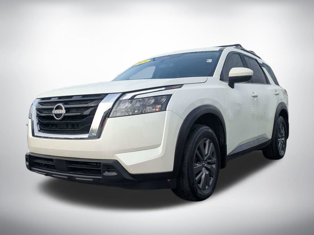Used 2024 Nissan Pathfinder SV image 7