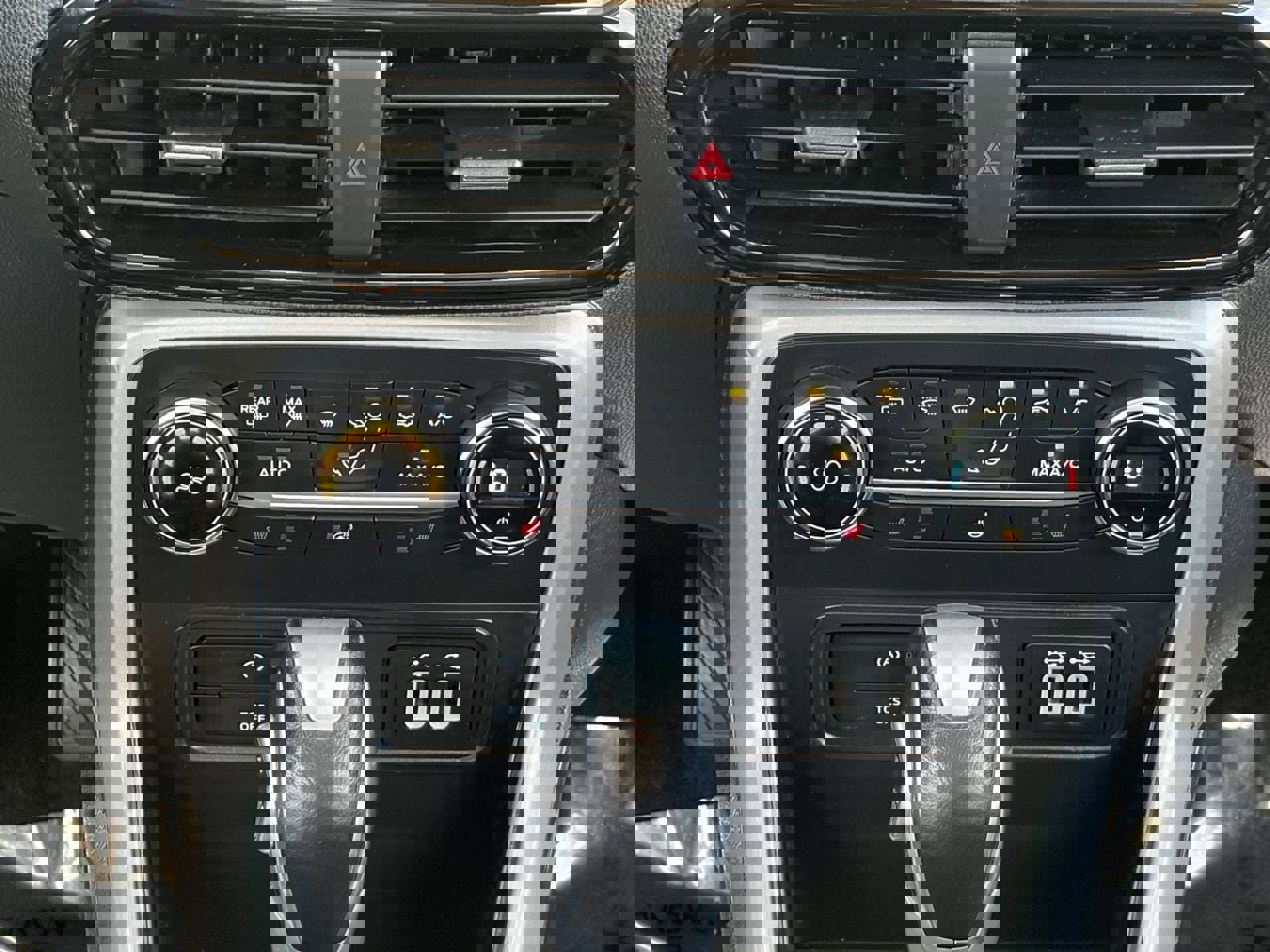 Used 2019 Ford EcoSport Titanium FWD image 27