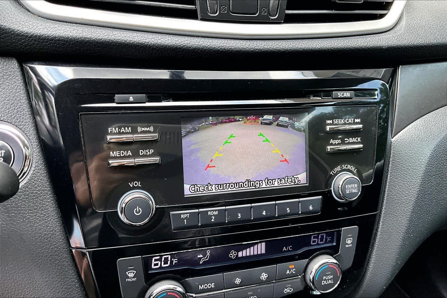 Used 2016 Nissan Rogue SV FWD image 26