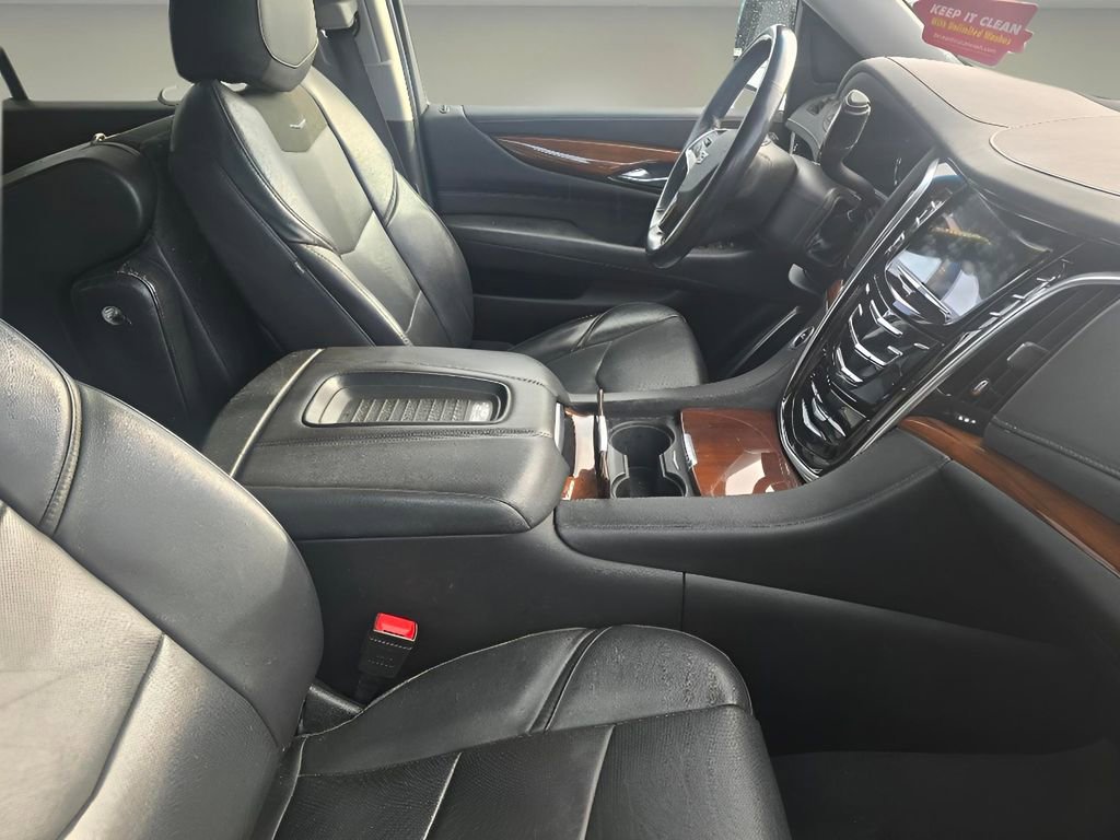 Used 2019 Cadillac Escalade ESV Premium Luxury image 18