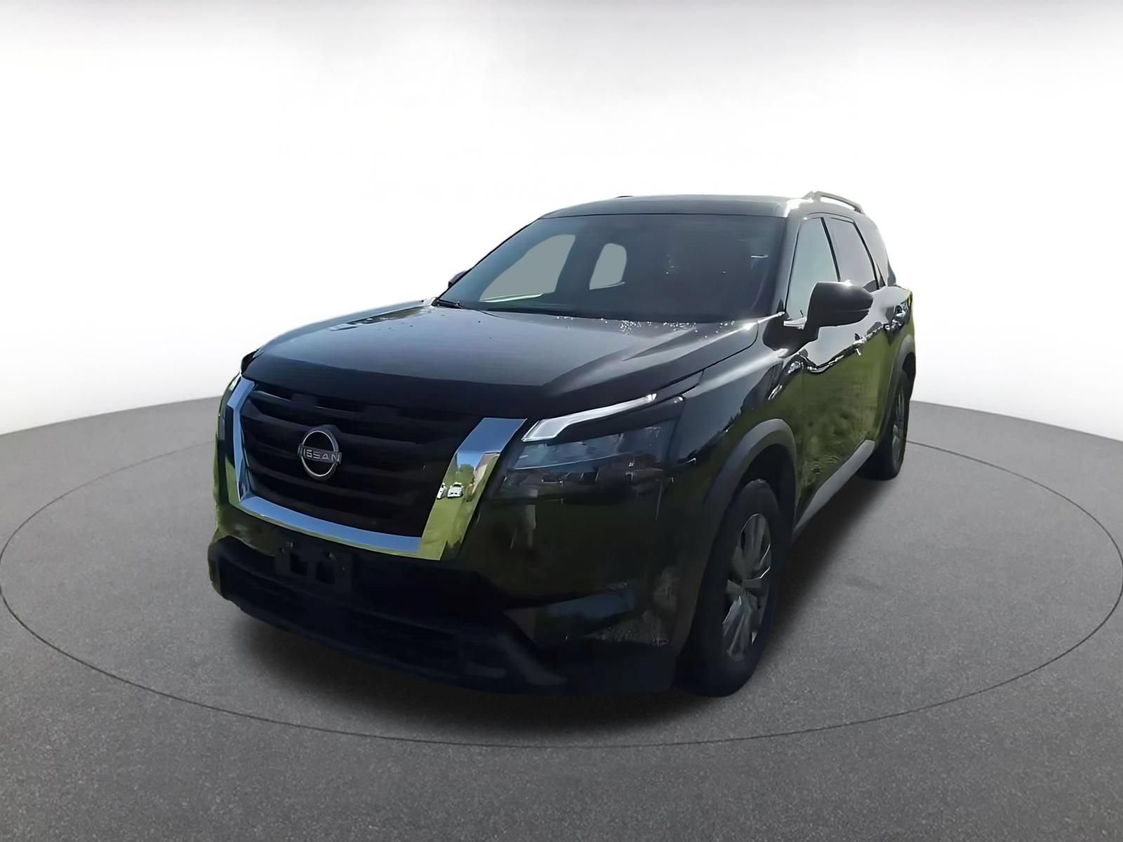 Used 2025 Nissan Pathfinder SV FWD image 6