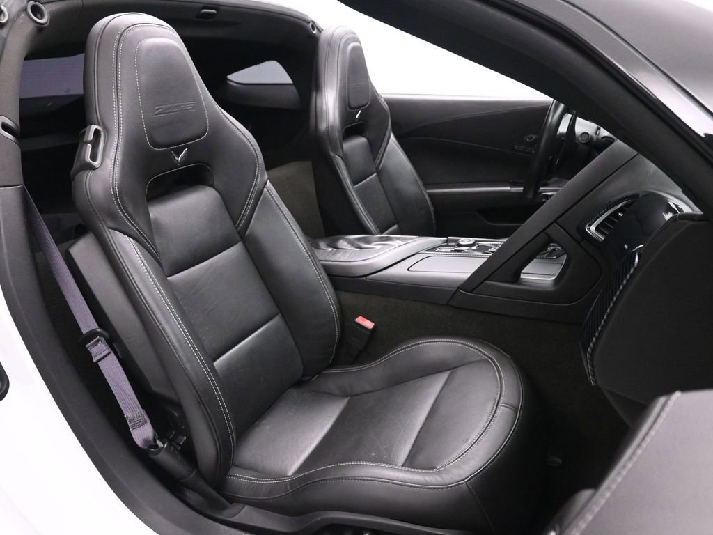 Used 2016 Chevrolet Corvette Z06 w/ 2LZ Preferred Equipment Group RWD image 20