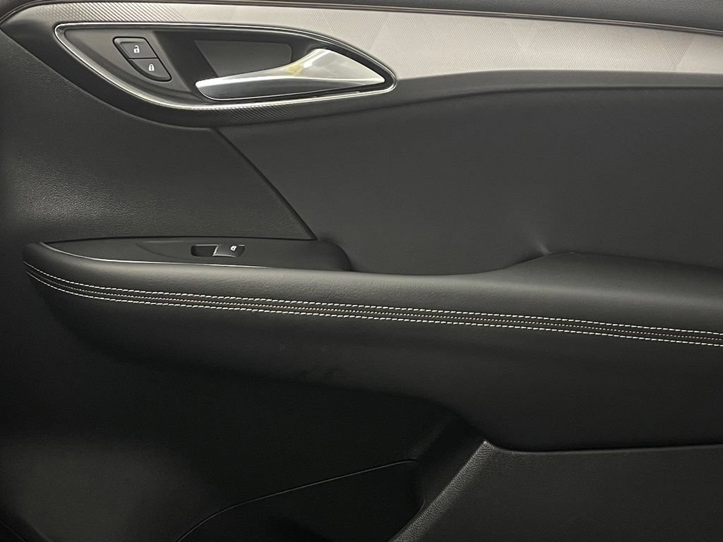 Used 2025 Buick Envision Sport Touring AWD/4WD image 41