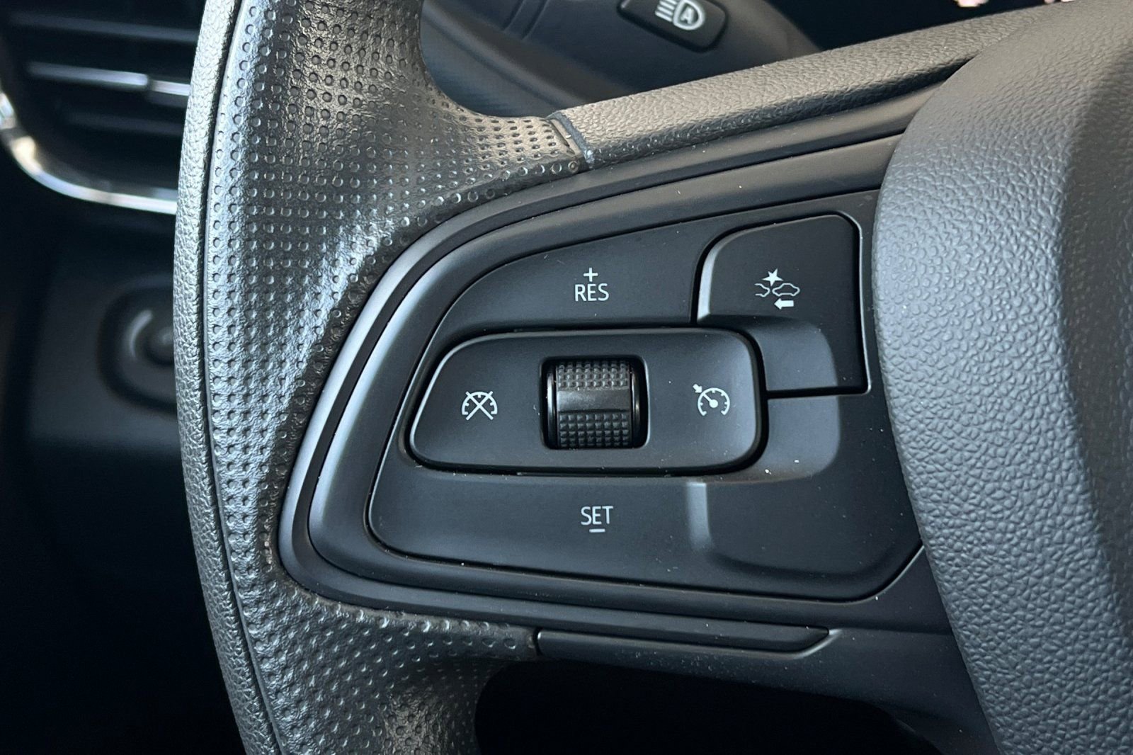 Used 2026 Buick Envista Preferred FWD image 31