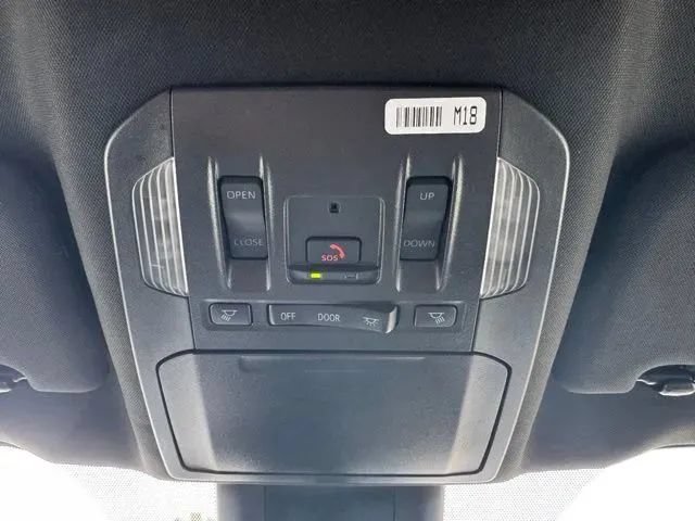 Used 2024 Toyota Highlander XSE AWD/4WD image 30
