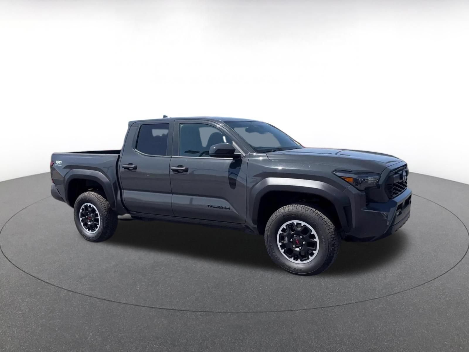 Used 2025 Toyota Tacoma TRD Off-Road AWD/4WD image 2