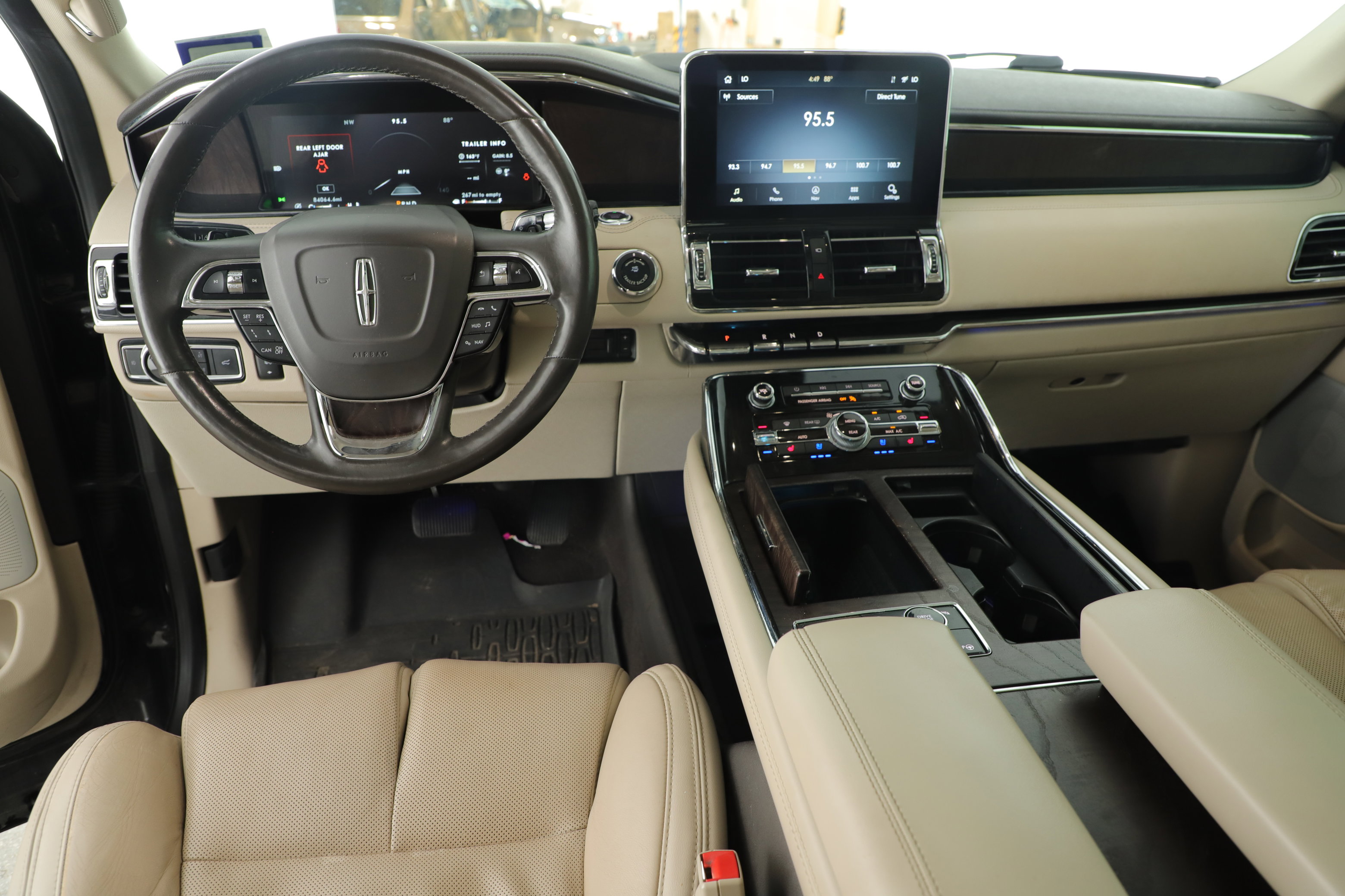 Used 2021 Lincoln Navigator Reserve AWD/4WD image 13
