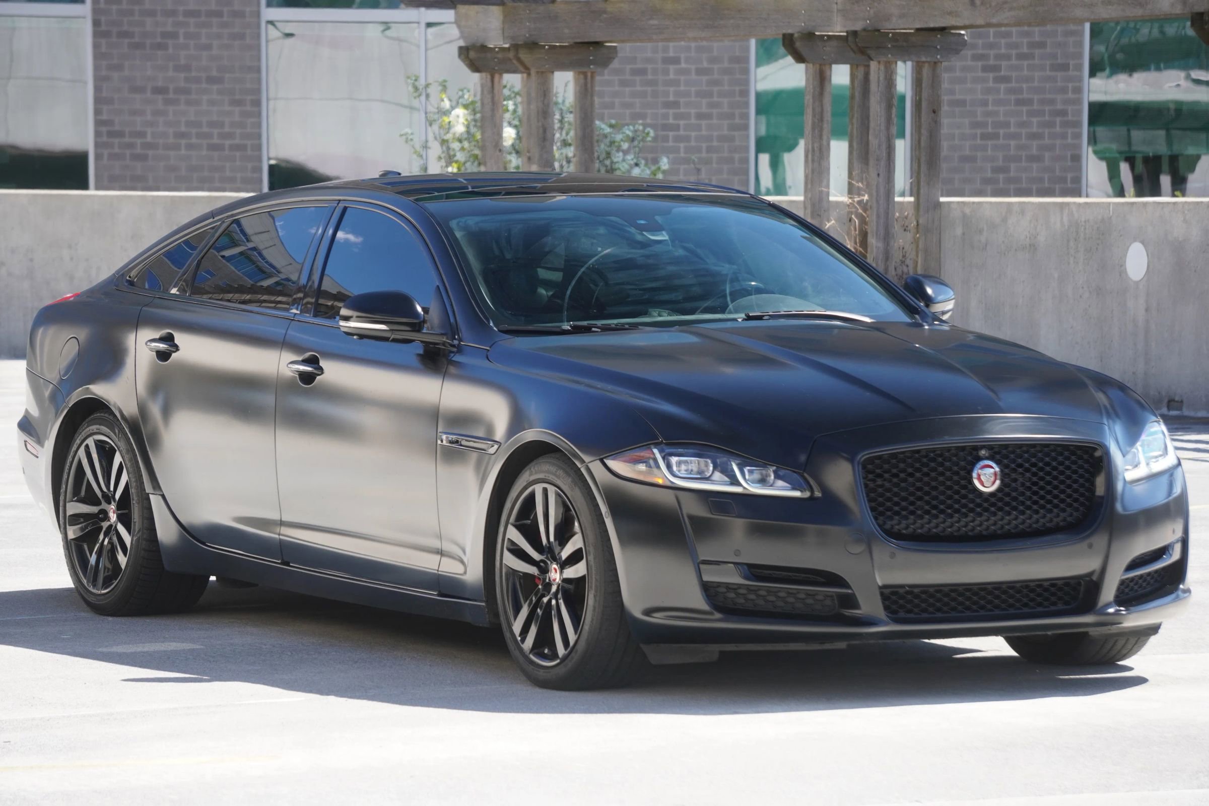 Used 2016 Jaguar XJ L Portfolio AWD/4WD image 31